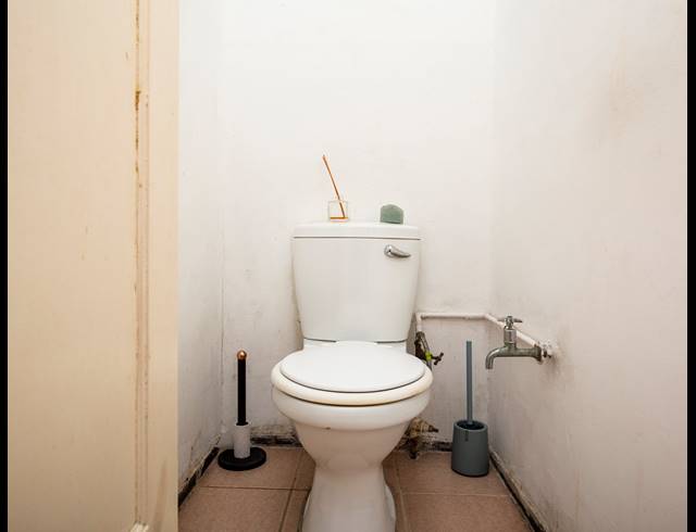 2 BEDROOM APARTMENT FOR SALE IN GLENWOOD